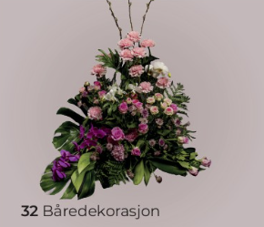 Rosa blomster i båredekorasjon